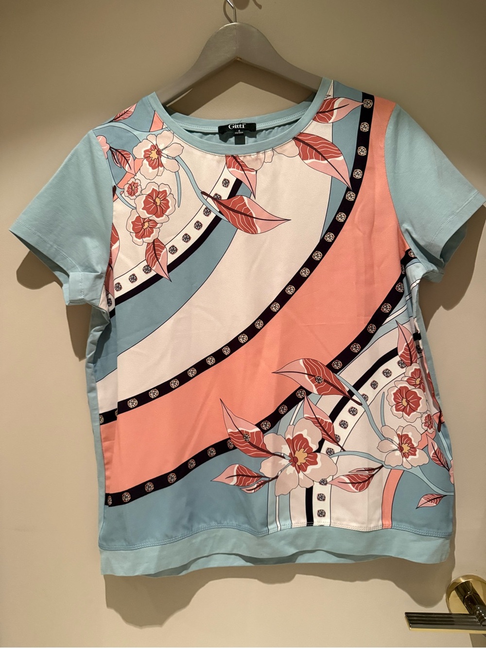 Gitti Women’s Short Sleeved Shirt